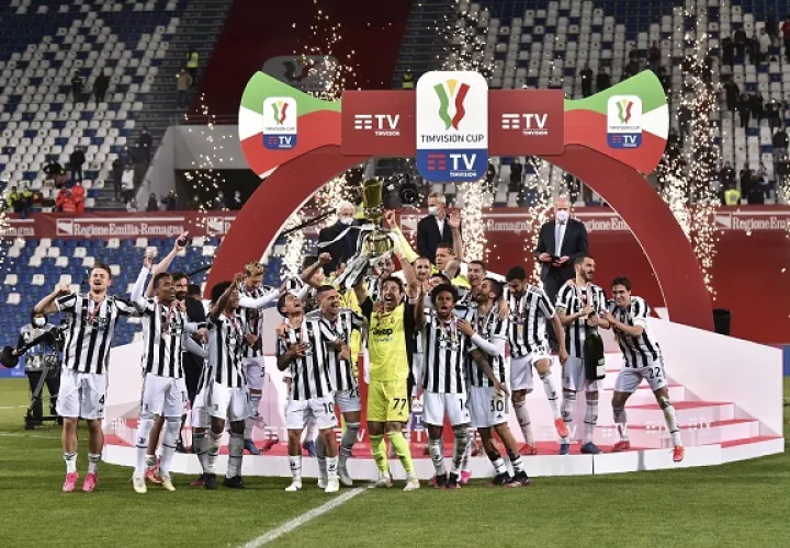 Con este triunfo la Juventus conquistó su decimocuarta Copa Italia. Foto: EFE