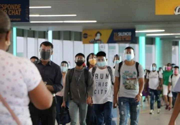 El uso de la careta es obligatoria en el transporte público  desde el pasado 17 de mayo.