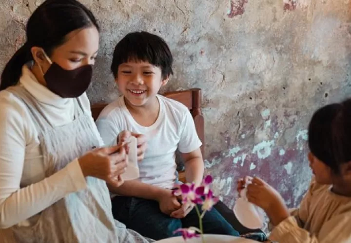 Es importante compartir información de fuentes confiables con los niños. Foto: Ilustrativa / Pexels