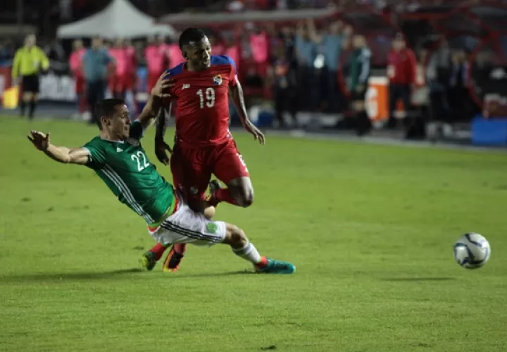 Alberto "Negrito" Quintero en un partido contra México. Foto:Anyansi Gamez