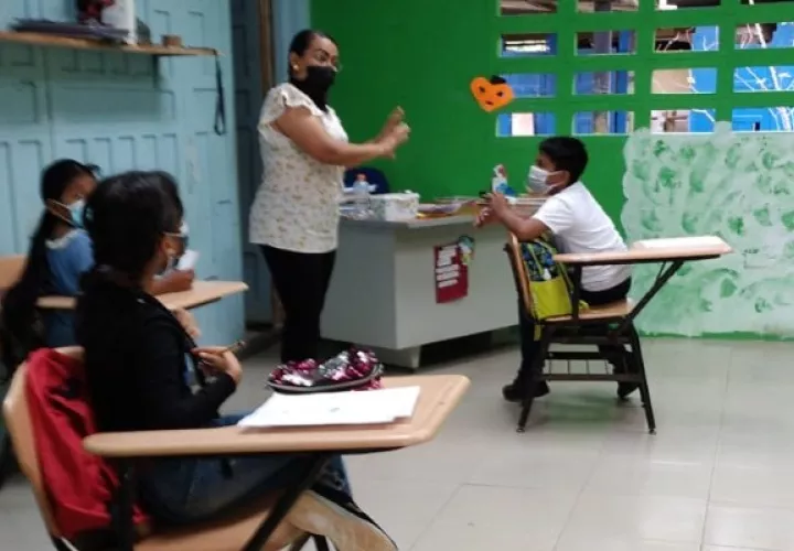 La mayor parte de estas escuelas multigrado se ubican en áreas de difícil acceso de los distritos de Capira, Chame y San Carlos. Foto: Eric Montenegro