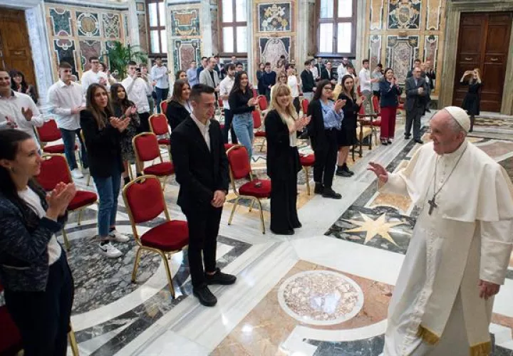 Encuentro con los jóvenes de un instituto de la localidad italiana de Codogno.