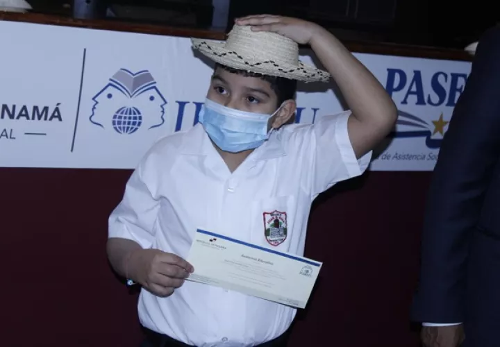 El Ifarhu informó que este pago del Pase-U se hará a través de beca digital y tarjeta clave social. Foto. Cortesía Ifarhu
