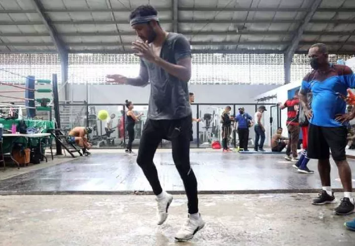 El boxeador Anselmo "Chemito" Moreno durante un entrenamiento. Foto: Cortesía