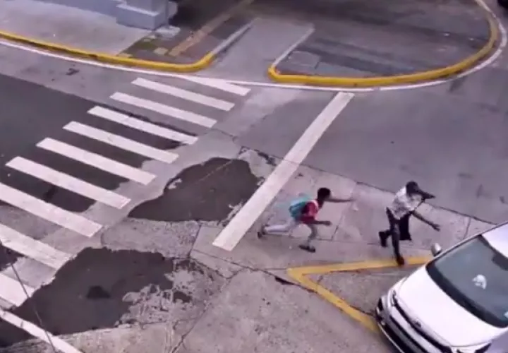 El video del asalto fue divulgado este miércoles por el Ministerio de Seguridad Pública, en su cuenta de Twitter. 