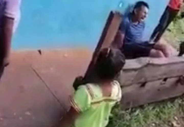 En un video que circuló en redes sociales, se ve al miembro del Senafront en el cepo gritando de dolor. Foto: Mayra Madrid