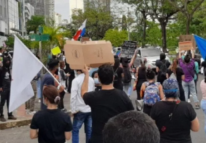 Cuando se conoció del caso de supuestos abusos y maltratos a menores de edad en albergues, las protestas en la Senniaf no se cesaron. Foto: Archivo
