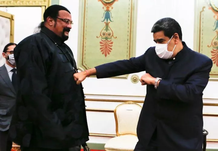Steven Seagal y Nicolás Maduro. Foto: Twitter