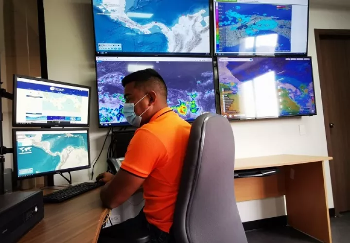 El Sinaproc se mantienen en vigilancia tras el evento sísmico registrado hoy en Panamá, en horas de la madrugada. Foto: Cortesía Sinaproc