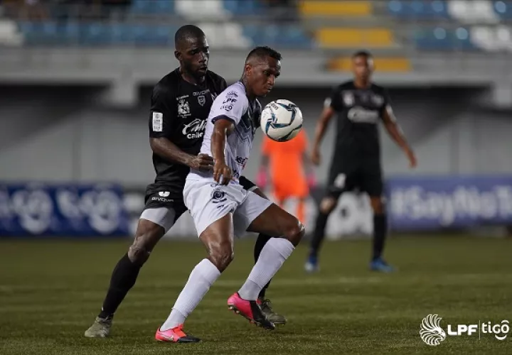 Veraguas clasificó  a las semifinales. Foto: @LPF