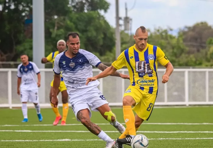El Universitario llega a semifinales como favorito. Foto: Cortesía @cduniversitario
