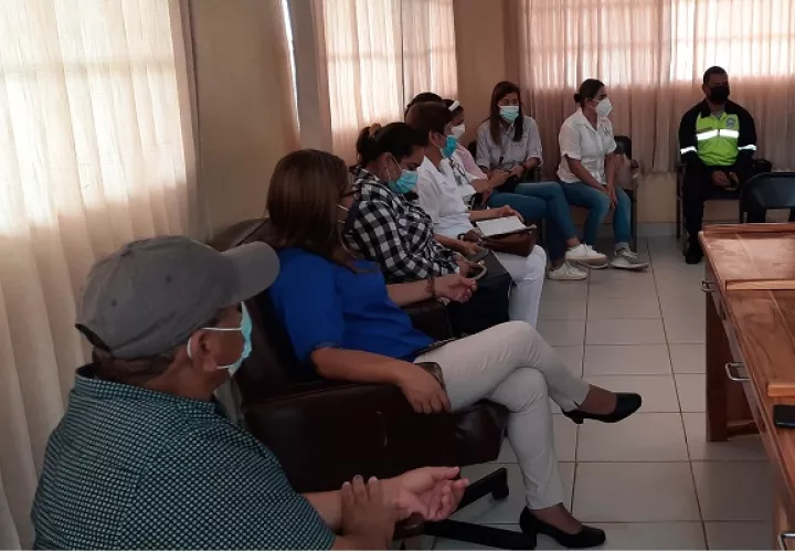 El alcalde de Atalaya, Tomás Robles, aseguró que intensificarán los operativos contra la venta y consumo de bebidas alcohólicas. Foto: Melquiades Vásquez