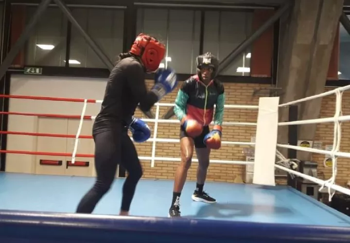 Atheyna Bylon completa un campamento en Italia con el objetivo  de buscar más sparring. Foto: Cortesía Fedebop
