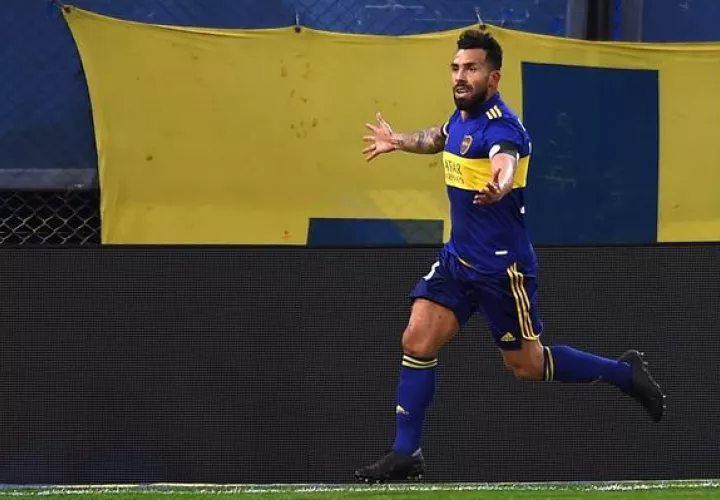 Carlos Tevez contó que mucha gente le pidió que "aguantara" hasta diciembre o hasta que pudiese volver la gente a la cancha, pero que a él se le "hizo muy difícil". Foto: EFE