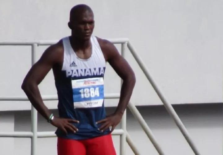 Arturo Deliser subió a lo más alto del podio y le dio a Panamá la medalla áurea. Arturo Deliser
