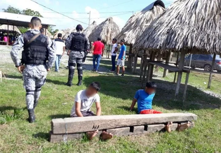 El cepo es un artefacto usado para inmovilizar de pies y manos a una persona, como forma de castigo. Foto: Grupo Epasa