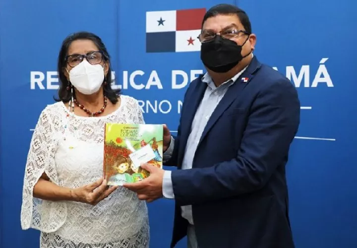 Momento de la firma del convenio. Cortesía