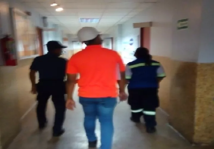 Los miembros del Sinaproc llevaron a cabo la evaluación de varios sectores cercanos al movimiento telúrico. Foto: José Vásquez