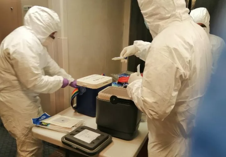Autoridades locales se suman al llamado del personal de salud para mantener las normas de bioseguridad, aunque las personas estén vacunadas. Foto: Diomedes Sánchez