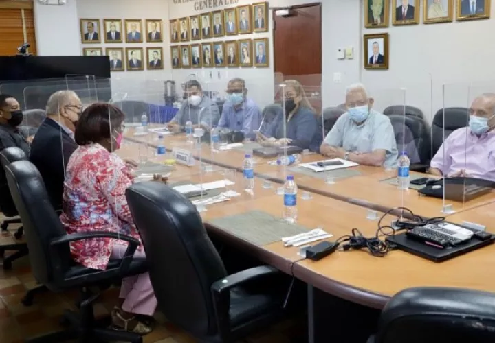 Reunión entre directivos de la CSS y dirigentes de organizaciones del Conato. Foto: Cortesía