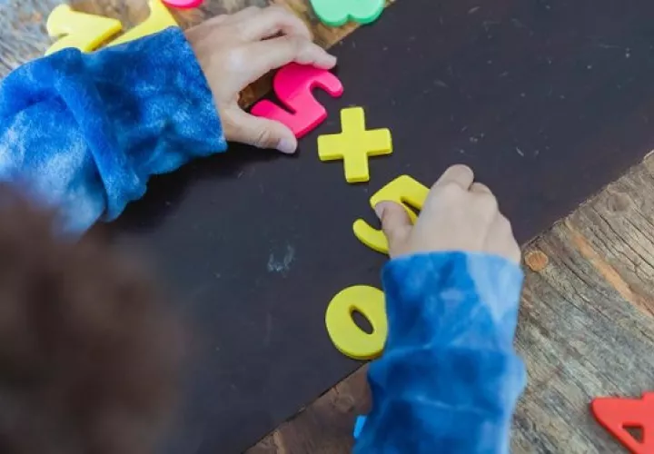 Se debe presentar alguna curiosidad de las matemáticas en la vida cotidiana o en otras disciplinas. Foto: Ilustrativa / Pexels