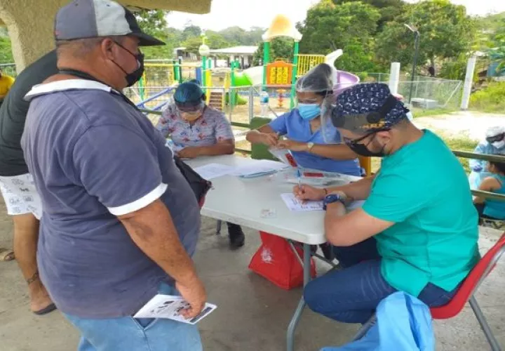 La cantidad de pacientes con covid-19 recuperados es de 376,215,  y para este sábado se reportan 728 nuevos recuperados.