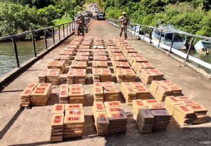 El sábado se incautaron 1,600 paquetes de sustancias ilícitas. Foto. Mayra Madrid