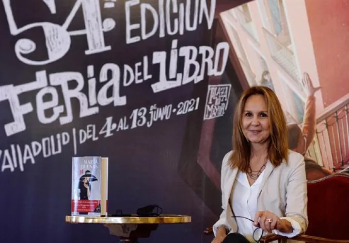 En la imagen la novelista española María Dueñas. Foto: EFE