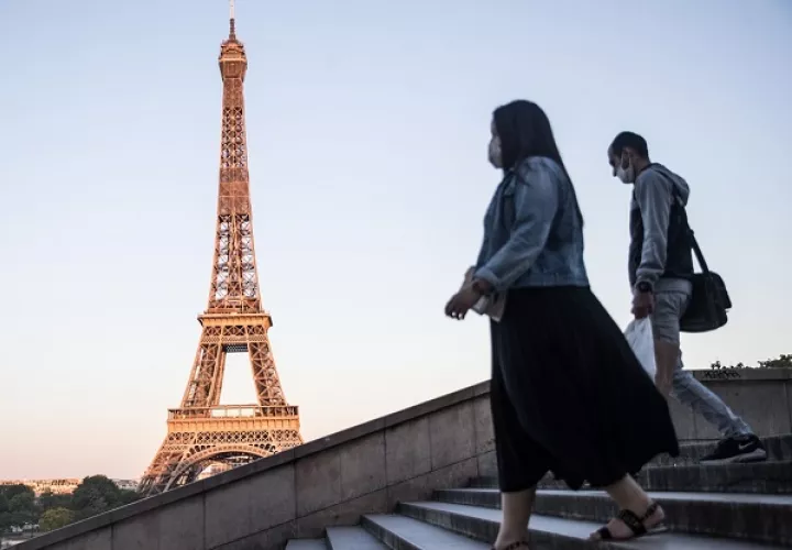 Francia notificó ayer, lunes, 1,211 casos de coronavirus. Foto: EFE