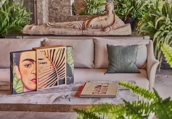 Libro dedicado a la pintora mexicana Frida Kahlo. EFE