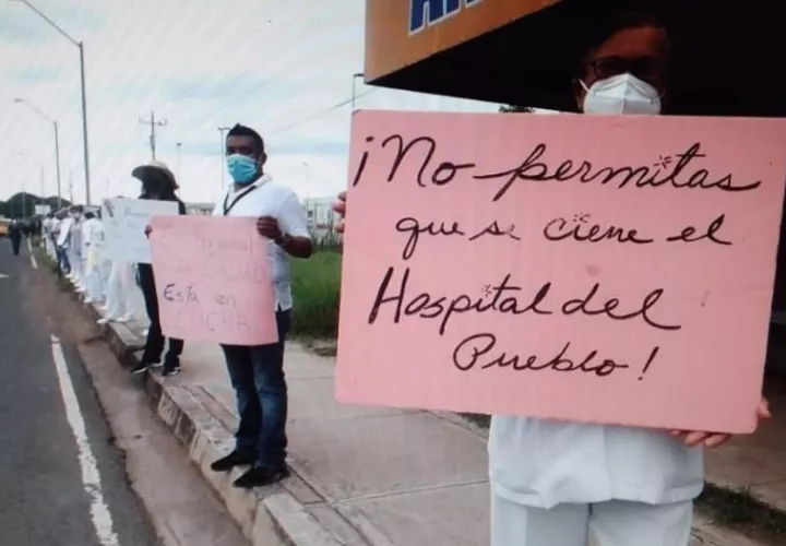 Los manifestantes señalan que se mantendrán en las calles todos los días, hasta que se cumplan sus peticiones. Foto: Thays Azuero