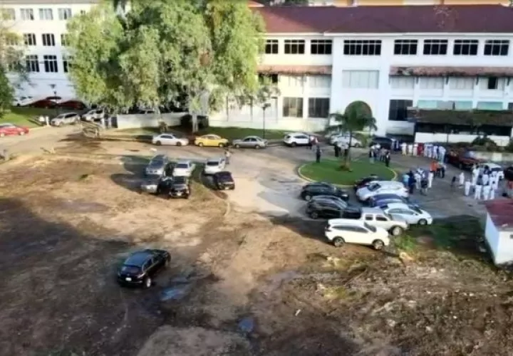 La empresa taló los árboles que estaban en los jardines del Hospital Santo Tomás. 
