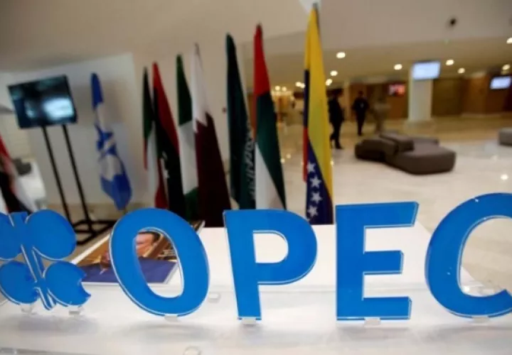 La OPEP también destaca en su análisis la mejora de los precios del "oro negro", que en mayo subieron un 6%.  EFE
