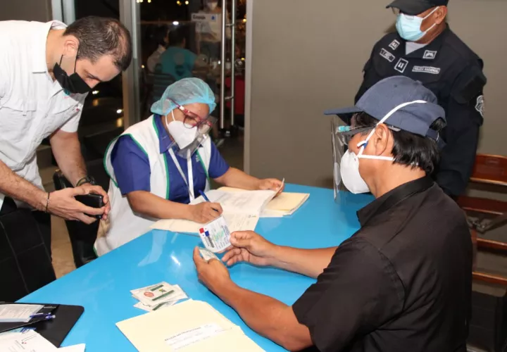 Se encontraron locales sin el permiso sanitario de operación.