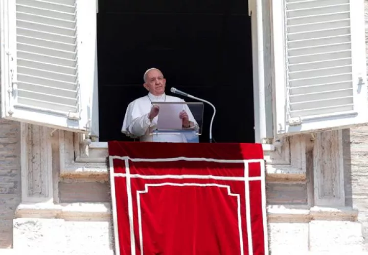 El papa Francisco durante introducción del rezo del Ángelus mariano del domingo.