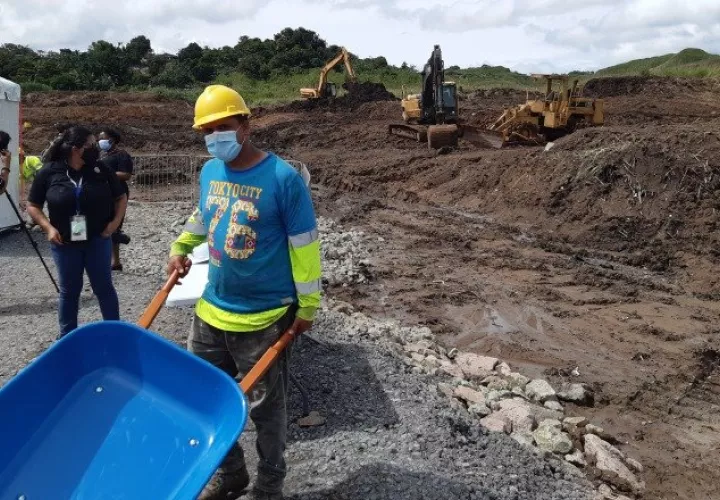 El Órgano Ejecutivo pidió aclarar cómo se aplicaría la medida en contratos por obra, como los que existen en  la construcción. Foto: Archivo