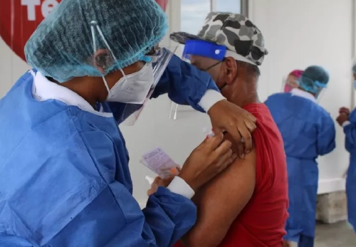 Amplían intervalo de aplicación de dosis de Astrazeneca en Panamá. Foto: Cortesía Minsa