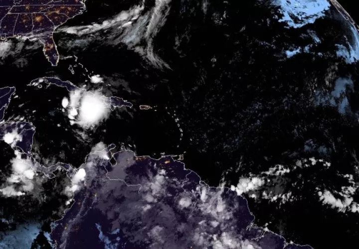 Ubicación de la tormenta tropical Elsa entre Haití y Jamaica, la Oficina Nacional de Administración Oceánica y Atmosférica (NOAA). Foto: EFE
