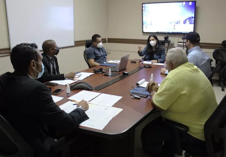 En la reunión se estableció que todas las coordinaciones interinstitucionales irán de la mano con capacitación para todos los colaboradores de ambas entidades. Foto: Cortesía @aduanaspanama