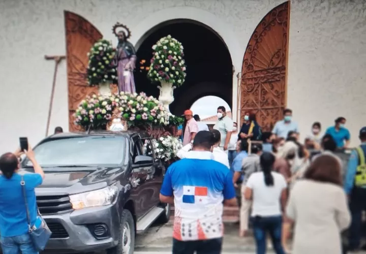 El calor de la fe y la devoción no se pierde entre la población creyente católica de Veraguas. Foto: Melquiades Vásquez