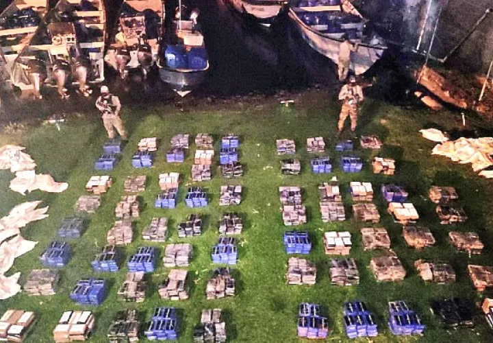 La sustancia ilícita fue puesta a órdenes de la Fiscalía de Drogas de Bocas del Toro. Foto Mayra Madrid
