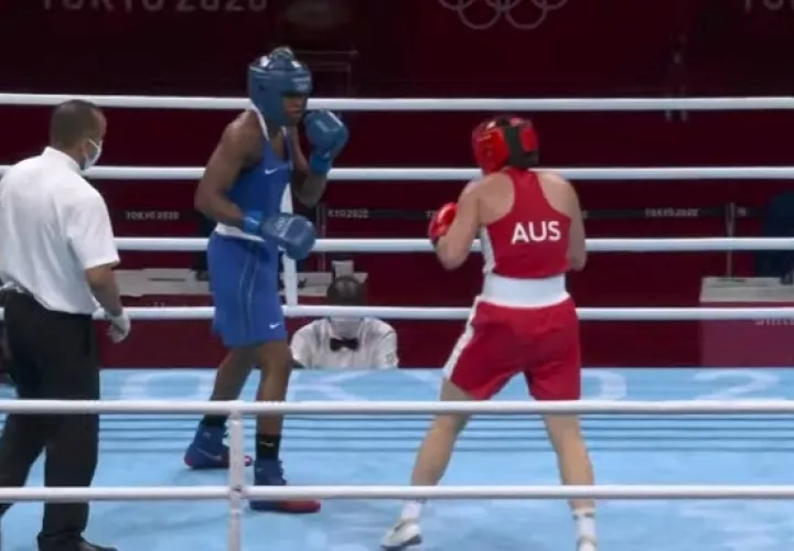 Atheyna Bylon (azul) ante la australiana Caitlin Parker. 