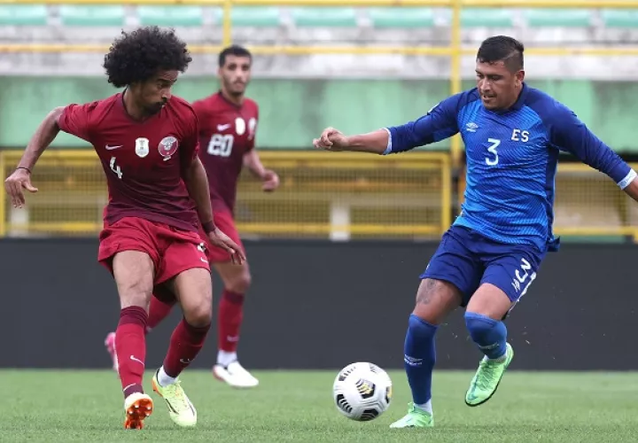 Catar se impuso a El Salvador en su último amistoso. Foto:@QFA_EN