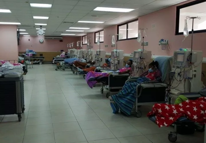 Un total de 140  pacientes renales reciben atención en esta instalación de salud. Foto: Diómedes Sánchez