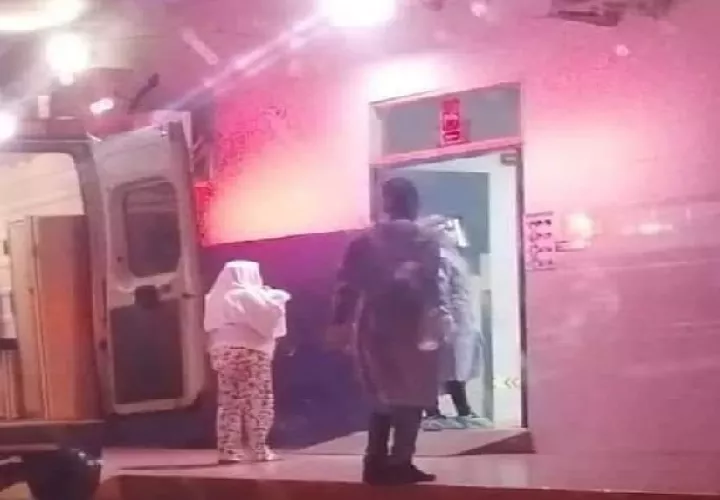 El herido fue llevado al cuarto de urgencias del complejo hospitalario Dr. Manuel Amador Guerrero. Foto: Diomedes Sánchez