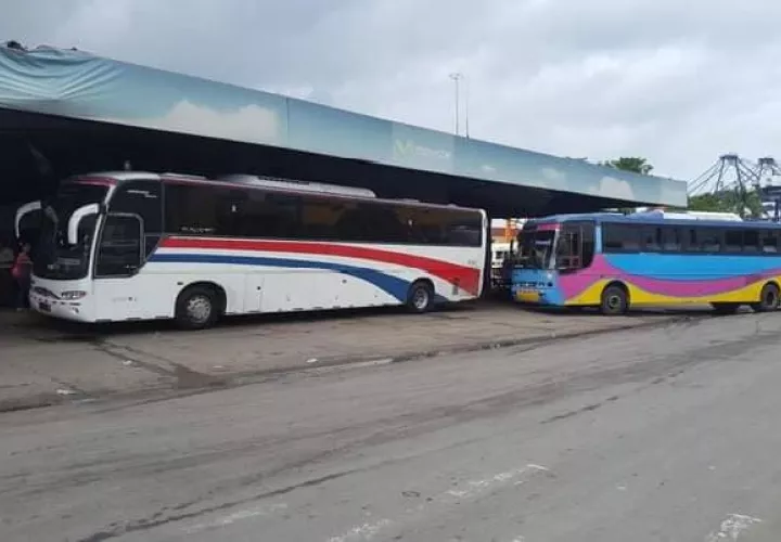 La terminal de transporte en Colón presenta un deterioro en sus estructuras. Foto: Diomede Sánchez