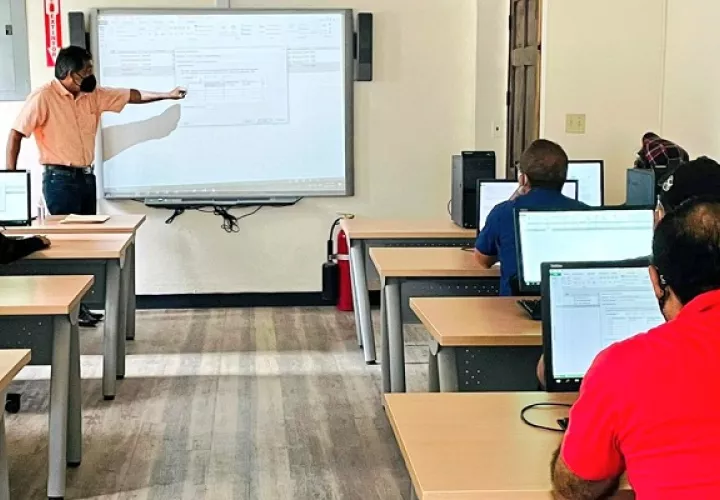 El Inadeh habilitará cinco cursos más para los beneficiarios del vale digital. Foto: Cortesía Indeh