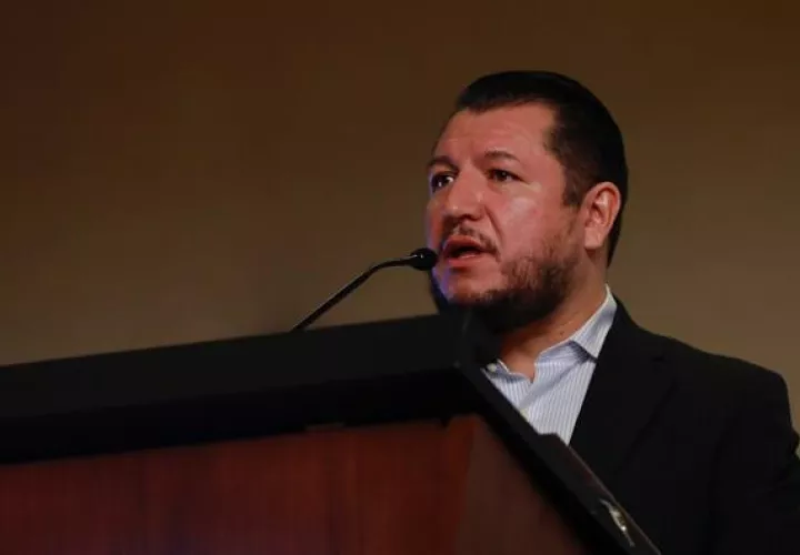 El presidente de Fira Barcelona México, Manuel Redondo, habla durante una rueda de prensa en Ciudad de México. Foto: EFE