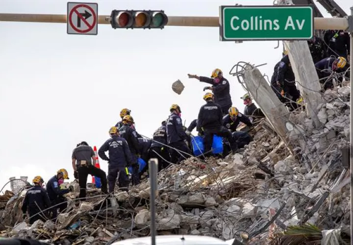La cifra de desaparecidos por el siniestro se ubica hoy en 31. Foto: EFE