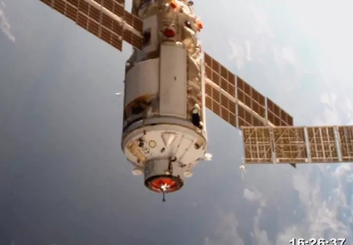 El módulo científico multiuso de Rusia Naúka se acopló hoy a la Estación Espacial Internacional (EEI). Foto: EFE